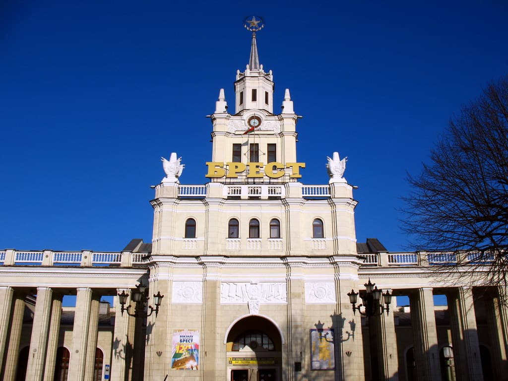 Авто-пешеходная экскурсия по Бресту: история и атмосфера города