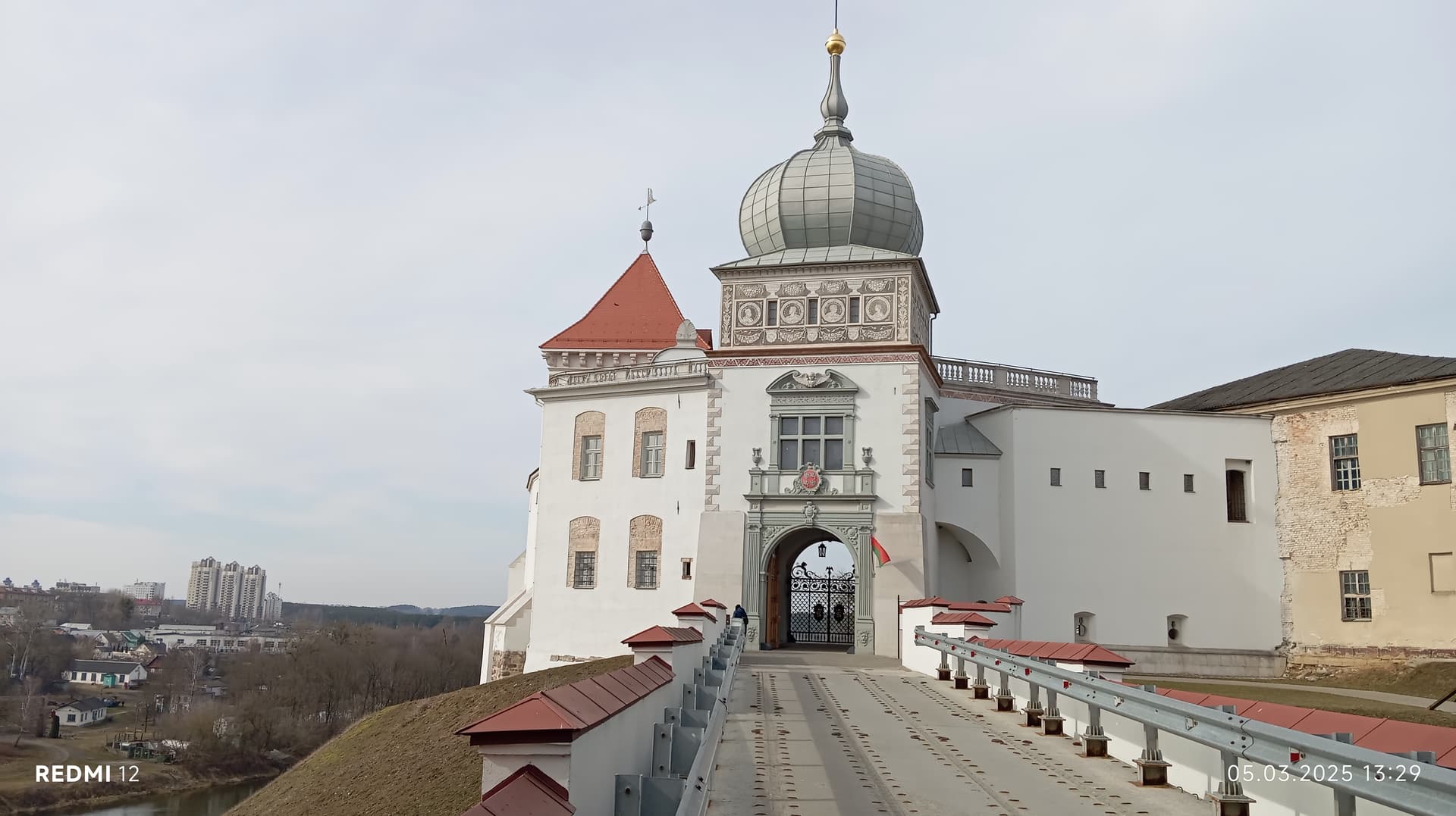 Трансфер из Минска в Гродно (с заездом в Лидский замок)